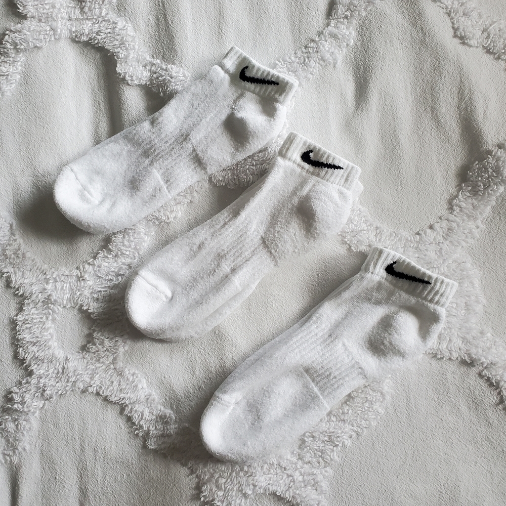 3 pairs of Nike Everyday Low-Cut Socks, Large (8-12) NWOT
